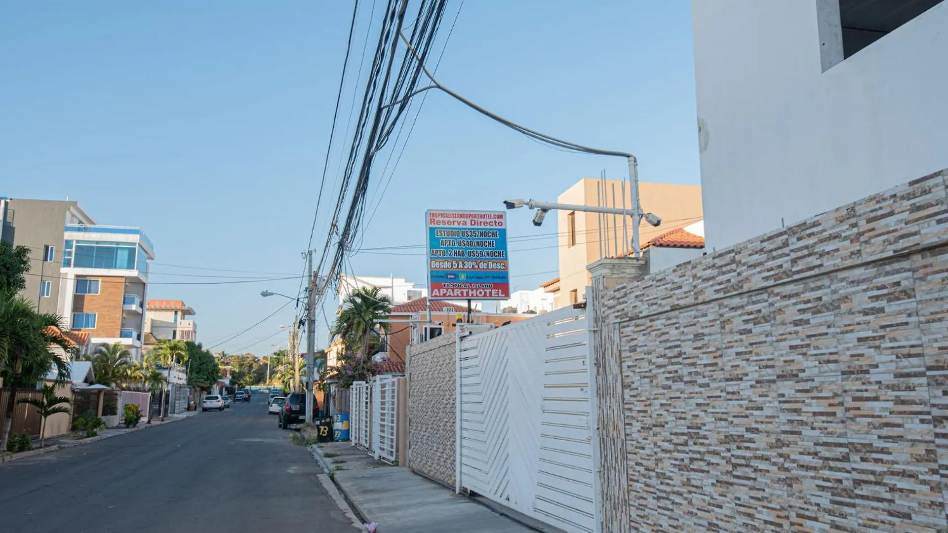 Tropical Island Apartahotel La Viva